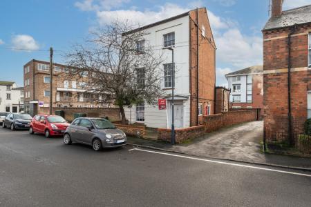 1 bedroom Apartment for sale in Ranelagh Terrace, Leamington Spa