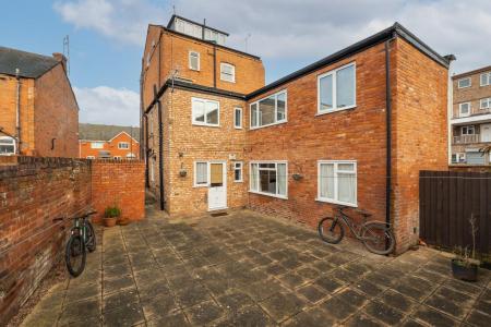 1 bedroom Apartment for sale in Ranelagh Terrace, Leamington Spa