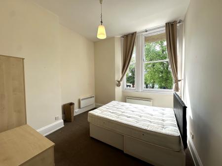 2 bedroom Flat to let in 55 Binswood Avenue, Leamington Spa, CV32