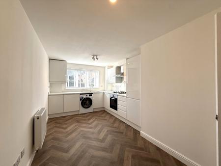 2 bedroom Flat to let in Cobham Green, Leamington Spa, CV31