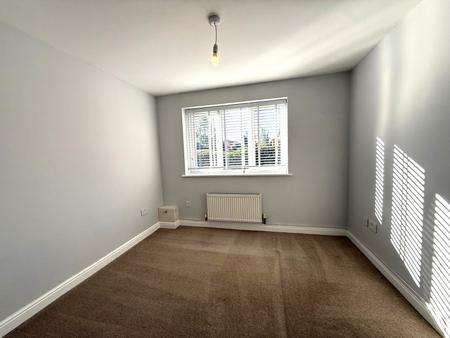 2 bedroom Flat to let in Cobham Green, Leamington Spa, CV31