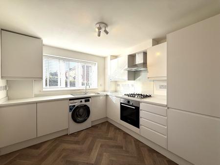 2 bedroom Flat to let in Cobham Green, Leamington Spa, CV31