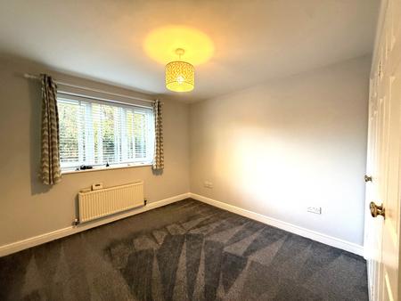 2 bedroom Flat to let in Cobham Green, Leamington Spa, CV31