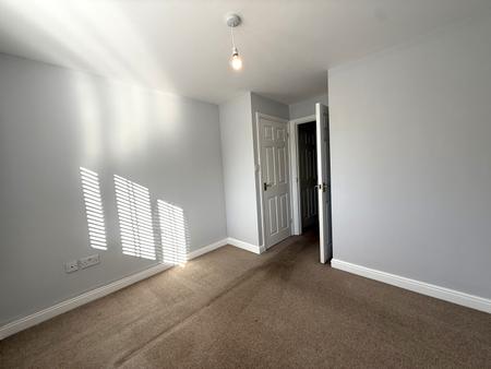 2 bedroom Flat to let in Cobham Green, Leamington Spa, CV31