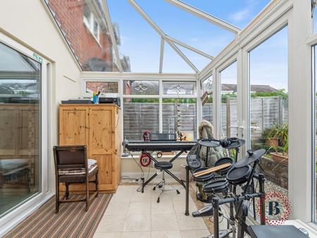 4 bedroom Semi-detached house for sale in Cover Point, Ufton Fields, Ufton, Leamington Spa