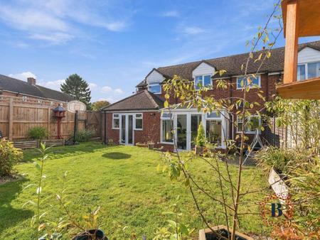 4 bedroom Semi-detached house for sale in Cover Point, Ufton Fields, Ufton, Leamington Spa