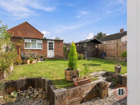 4 bedroom Semi-detached house for sale in Cover Point, Ufton Fields, Ufton, Leamington Spa