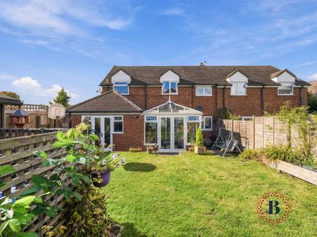 4 bedroom Semi-detached house for sale in Cover Point, Ufton Fields, Ufton, Leamington Spa