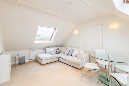 1 bedroom Apartment for sale in Warwick New Road, Leamington Spa