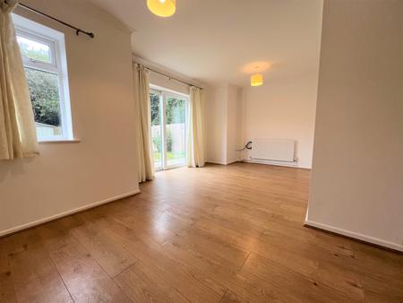 2 bedroom Terraced House to let in Stratford Road, Lighthorne Heath, CV33