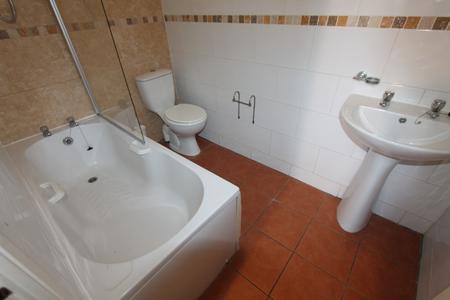 8 bedroom Flat to let in Clarendon Square, Leamington Spa, CV32