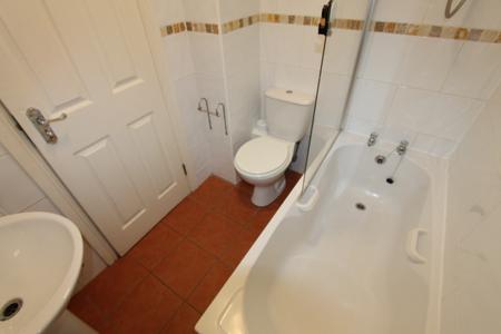 5 bedroom Flat to let in Clarendon Square, Leamington Spa, CV32