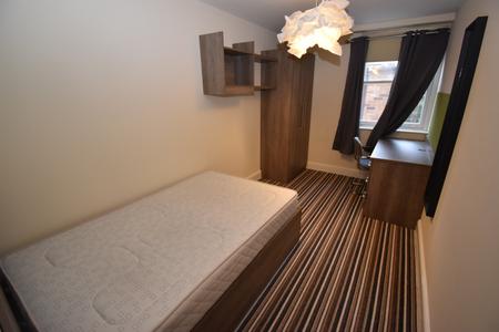 5 bedroom Flat to let in Clarendon Square, Leamington Spa, CV32