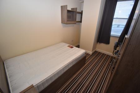 5 bedroom Flat to let in Clarendon Square, Leamington Spa, CV32