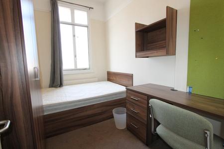 2 bedroom Flat to let in Dale Street, Leamington Spa, CV32