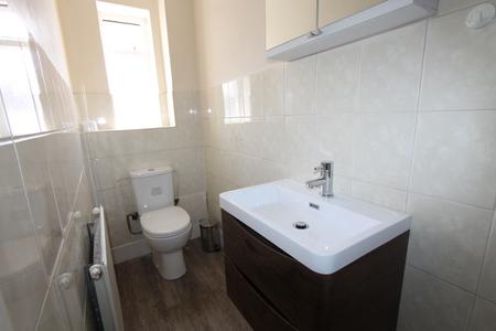 2 bedroom Flat to let in Dale Street, Leamington Spa, CV32