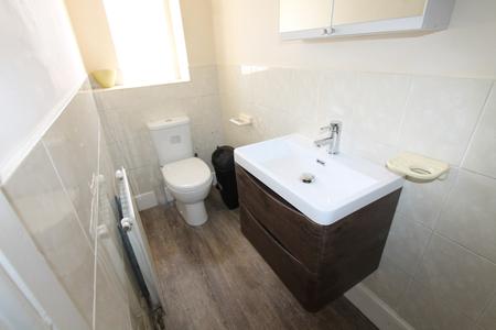 2 bedroom Flat to let in Dale Street, Leamington Spa, CV32