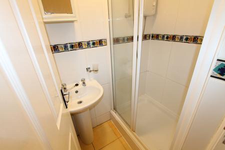 6 bedroom Flat to let in Dale Street, Leamington Spa, CV32