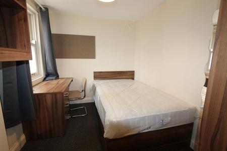 6 bedroom Flat to let in Dale Street, Leamington Spa, CV32
