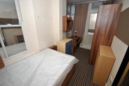 6 bedroom Flat to let in George Street, Leamington Spa, CV31