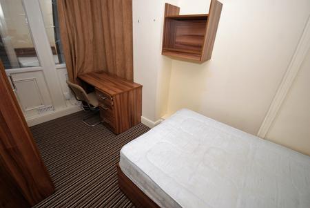 6 bedroom Flat to let in George Street, Leamington Spa, CV31