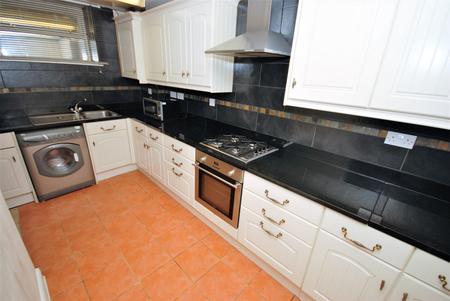 6 bedroom Flat to let in George Street, Leamington Spa, CV31