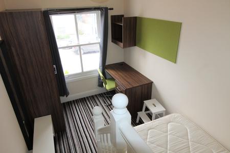 3 bedroom Flat to let in George Street, Leamington Spa, CV31