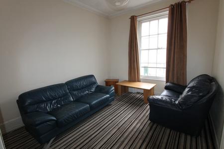5 bedroom Flat to let in George Street, Leamington Spa, CV31