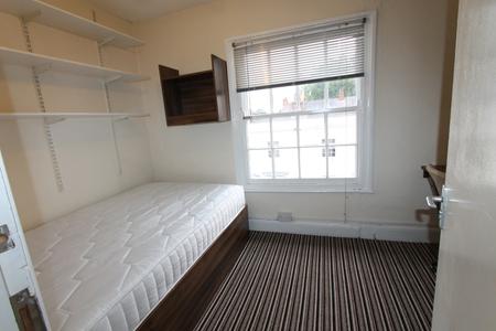 5 bedroom Flat to let in George Street, Leamington Spa, CV31