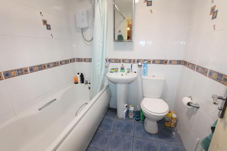 2 bedroom Flat to let in George Street, Leamington Spa, CV31