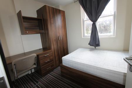 3 bedroom Flat to let in George Street, Leamington Spa, CV31