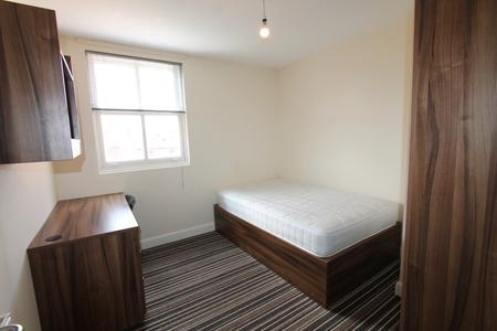 4 bedroom Flat to let in George Street, Leamington Spa, CV31