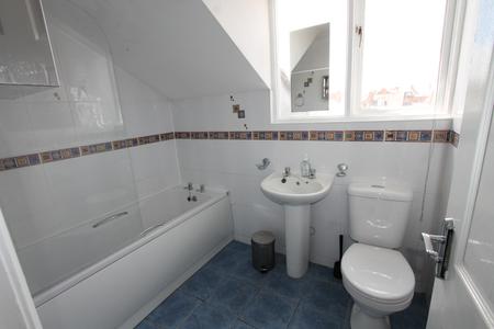4 bedroom Flat to let in George Street, Leamington Spa, CV31