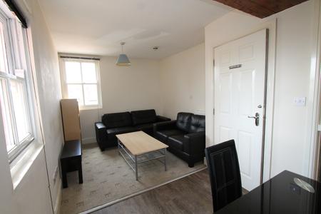5 bedroom Flat to let in George Street, Leamington Spa, CV31