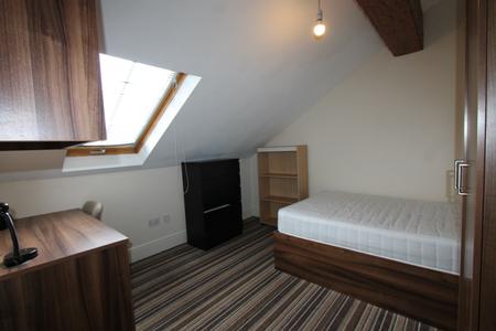 5 bedroom Flat to let in George Street, Leamington Spa, CV31