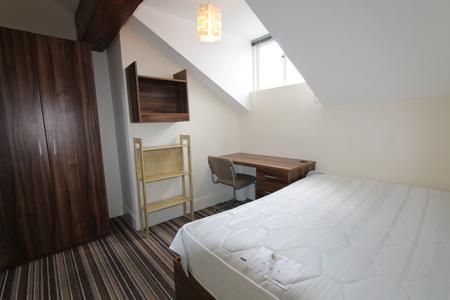 5 bedroom Flat to let in George Street, Leamington Spa, CV31