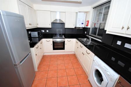 5 bedroom Flat to let in George Street, Leamington Spa, CV31