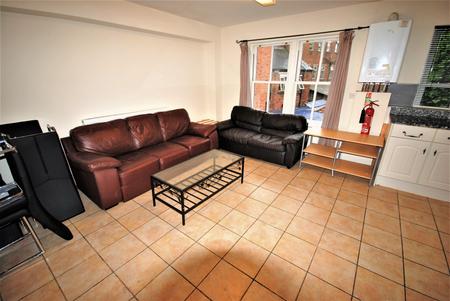 7 bedroom Flat to let in George Street, Leamington Spa, CV31