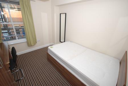 7 bedroom Flat to let in George Street, Leamington Spa, CV31