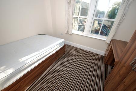 7 bedroom Flat to let in George Street, Leamington Spa, CV31