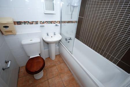 7 bedroom Flat to let in George Street, Leamington Spa, CV31