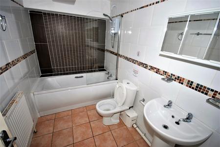6 bedroom Flat to let in George Street, Leamington Spa, CV31