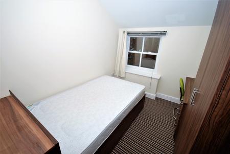 6 bedroom Flat to let in George Street, Leamington Spa, CV31