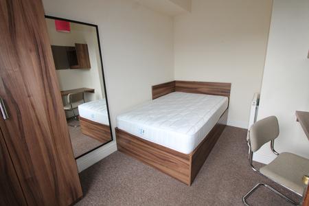 6 bedroom Flat to let in New Street, Leamington Spa, CV31