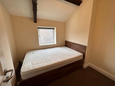 1 bedroom Flat to let in Oxford Street, Leamington Spa, CV32