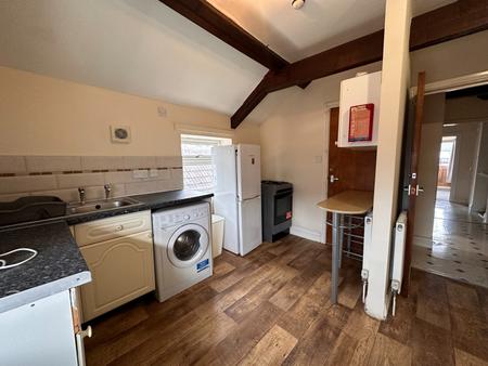 1 bedroom Flat to let in Oxford Street, Leamington Spa, CV32