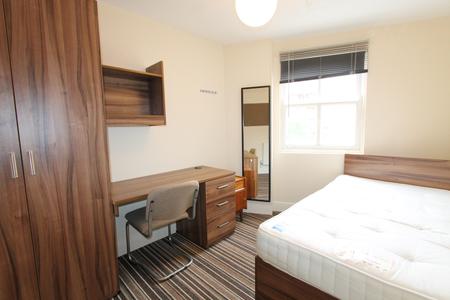 6 bedroom Flat to let in Regent Place, Leamington Spa, CV31