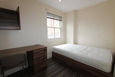 6 bedroom Flat to let in Regent Place, Leamington Spa, CV31