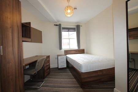 6 bedroom Flat to let in Regent Place, Leamington Spa, CV31