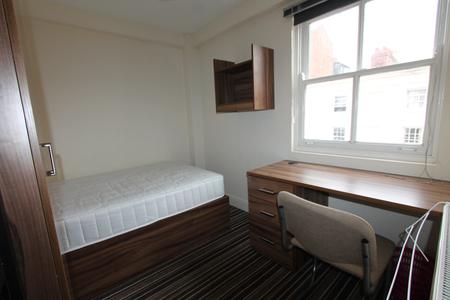 6 bedroom Flat to let in Regent Place, Leamington Spa, CV31